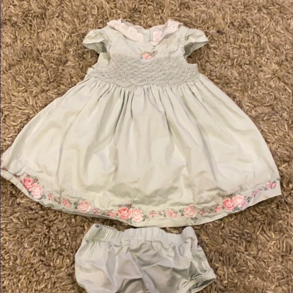 6/9mon Pastel green dress with bloomers